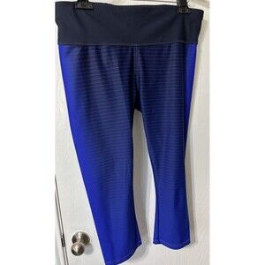 Gap Fit Woman’s Capri Size L Blue Stripped Leggings Waist Band